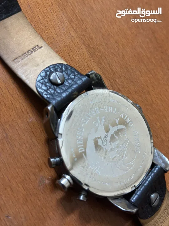 ساعة ديزل شريتها من امريكا 1300 دولار بس صار معي ظرف بدي ابيعها 800