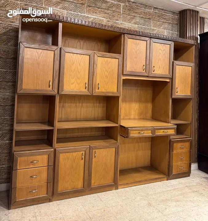 غرفة نوم شباب تفصيل فخمة جداً وراقيه للبيع بسعر مغري جداً