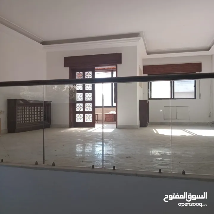 فيلا متلاصقة للبيع او للايجار في دير غبار - 14237