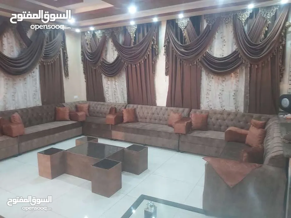 جلسات الخليجية بحدث الموديلات 17 مقعد مع طقم طربيزاط ومراكي