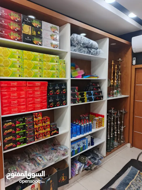 محل للبيع في المصايف – على الشارع الرئيسي المساحة: 60 متر مربع- المحل شغّال حالياً في بيع الدخان