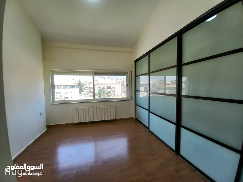 شقة غير مفروشة للإيجار 375م2 ( Property 16734 ) سنوي فقط