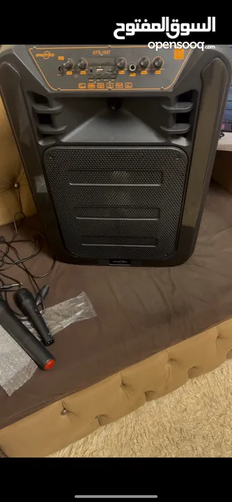 سماعة حفلات BT Speaker .. 15 inch  لا سلكية .. جديدة جدا استعمال مرة واحدة فقط . التواصل عبر الواتس