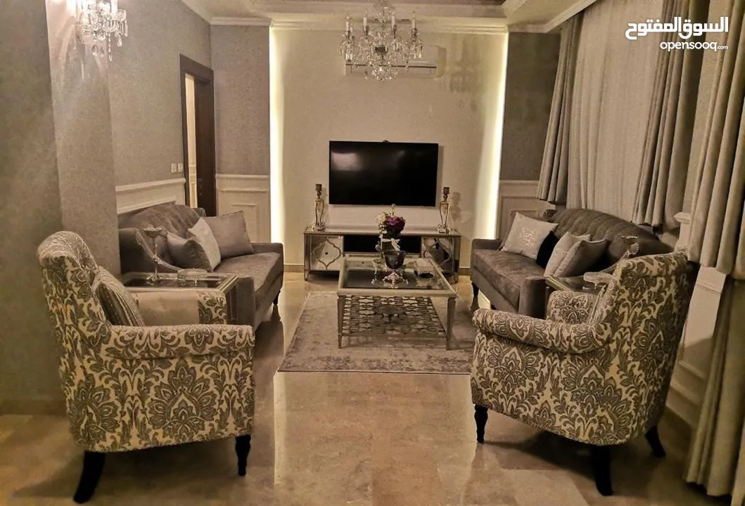 شقة مميزة للبيع في عمان - الرابية - طابق ثاني