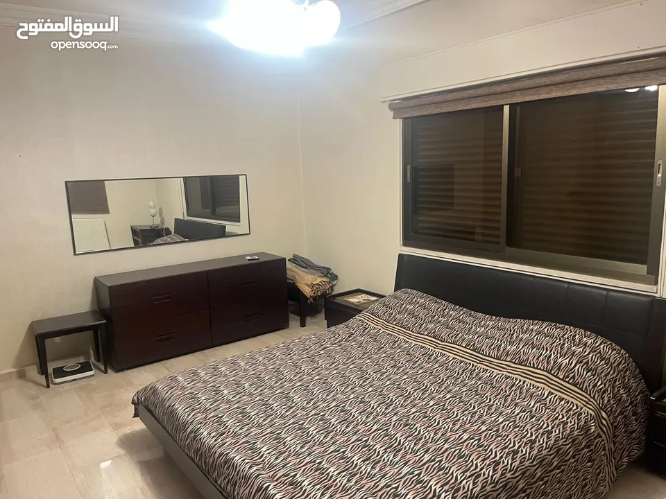 غرفة نوم ماستر للبيع بحالة ممتازة