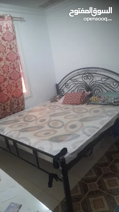 bed room in good condition
