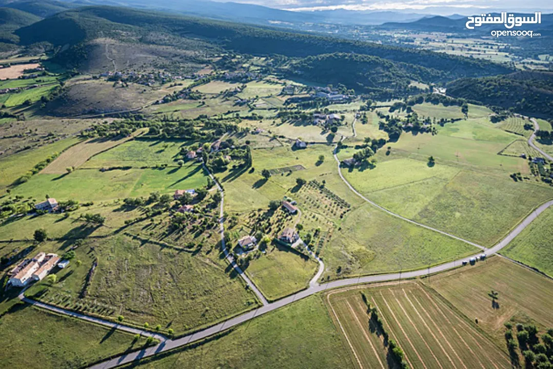 منزل مكون من طابقين  للبيع   تفاصيل عل رقم