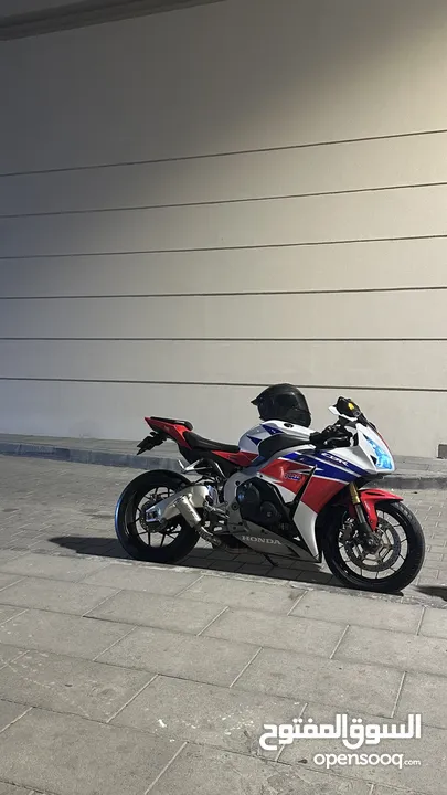 CBR1000RRللبيع