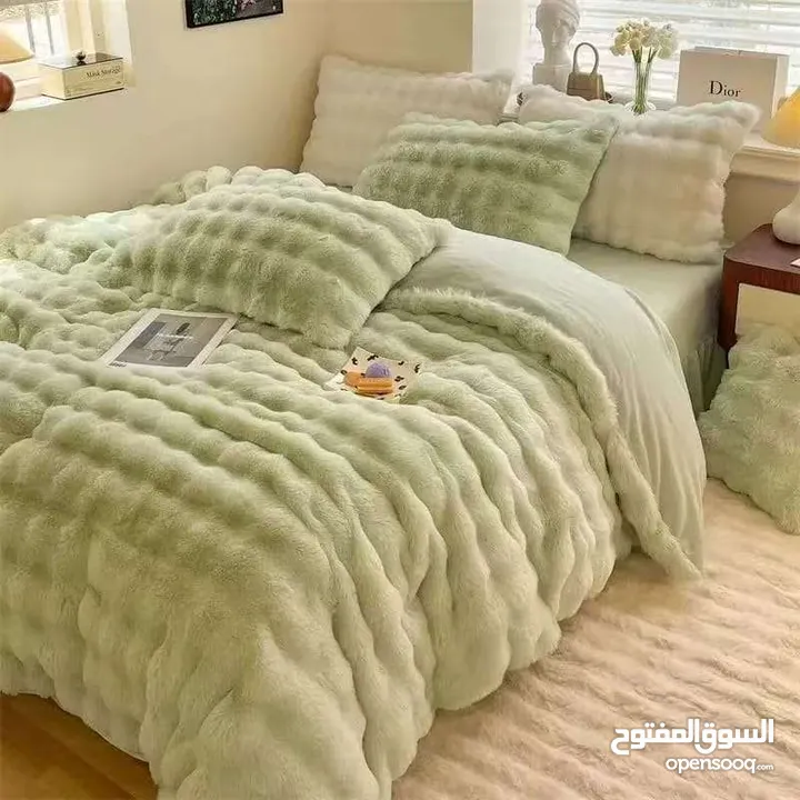 شرشف تخت مجوّز فرو – نعومة وفخامة بدفء ولا أروع! الشتاء عالابواب ولازمنا ألوان حلوة ودافئة
