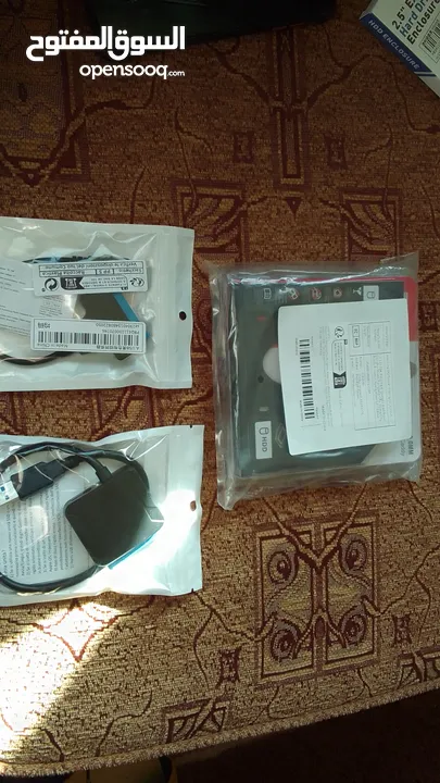 قطعة Caddy عدد (1)  و كيبل SATA عدد (2) جديده للبيع