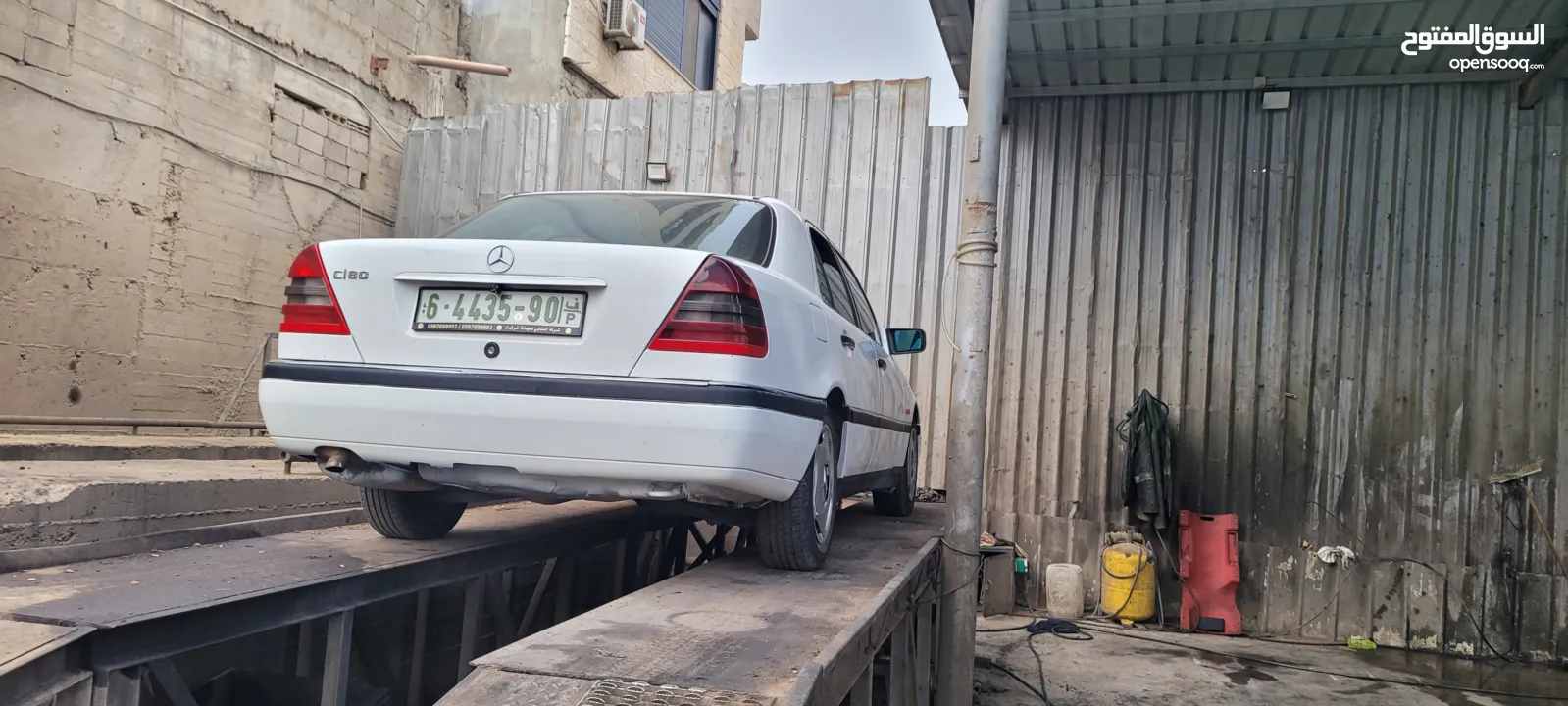 مرسيدس بنز C180 موديل 1995 أتوماتيك يد اولى بنزين بحالة ممتازة أصل برايفت