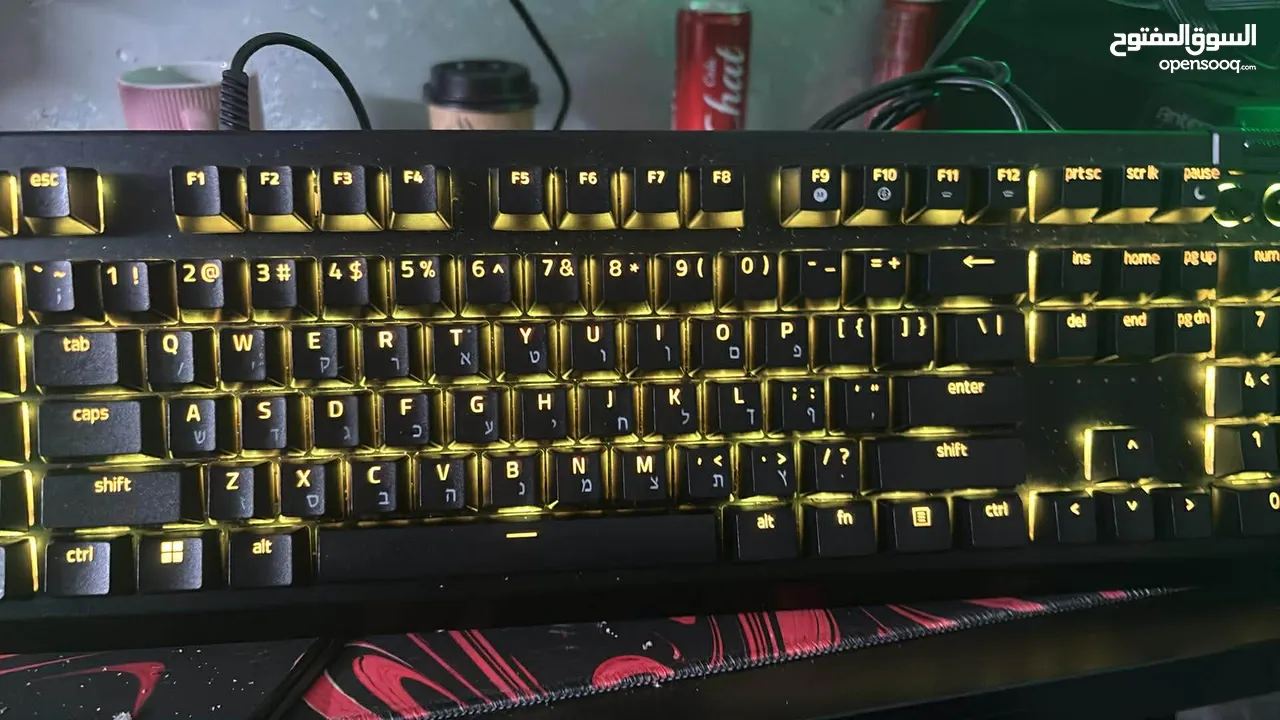 razer keyboard black widow v4 yellow switches , mouse razer basilisk