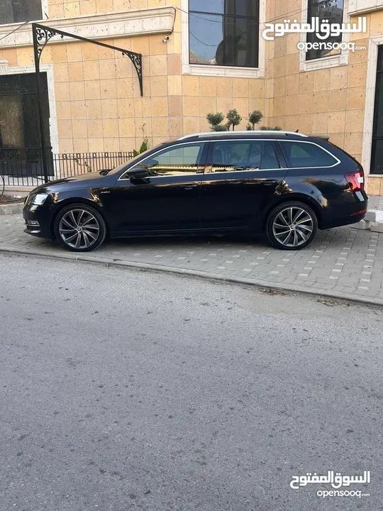 سكودا لورين الكلمينت فل بدون فتحا