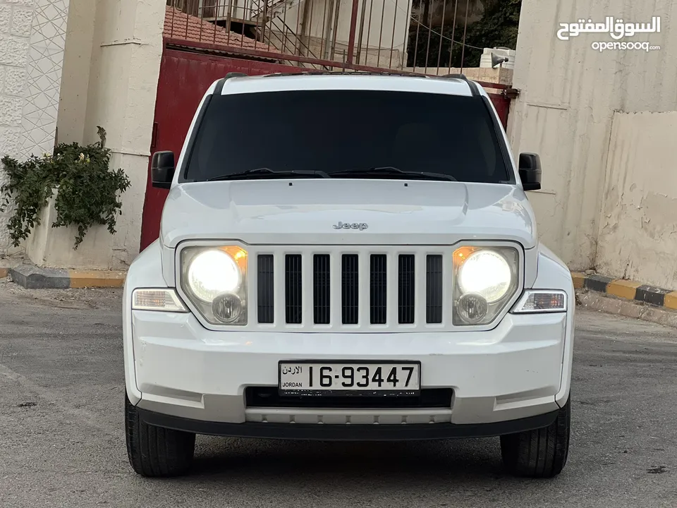 Jeep liberty 2012  v6 فحص كامل سبعه جيد فل كامل اعلى صنف