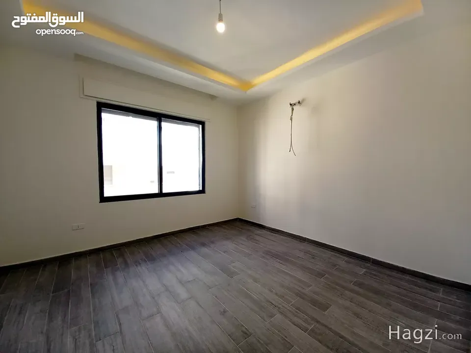 روف شبه مفروش للإيجار في دير غبار  ( Property 33408 ) سنوي فقط