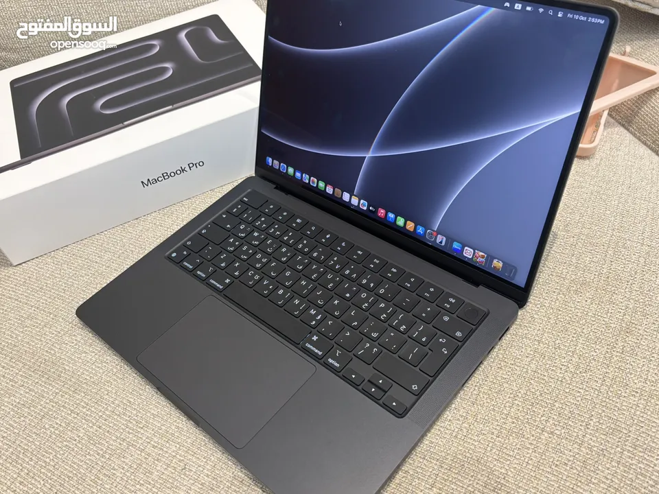 MacBook Pro 14 inch ( M4 1TB )