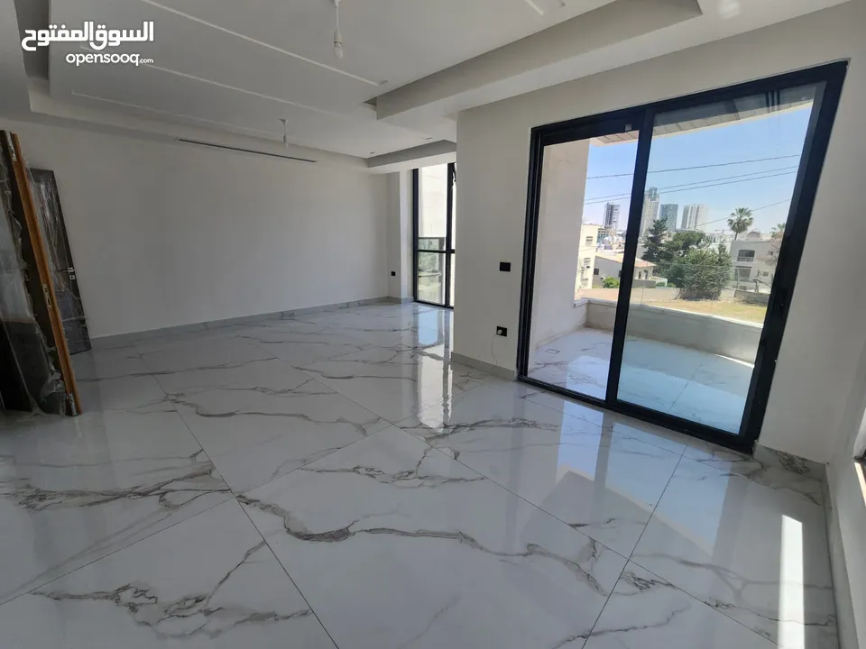 شقة فارغة للبيع في منطقة الدوار الرابع ( عدد 2 ) - ref : 14598