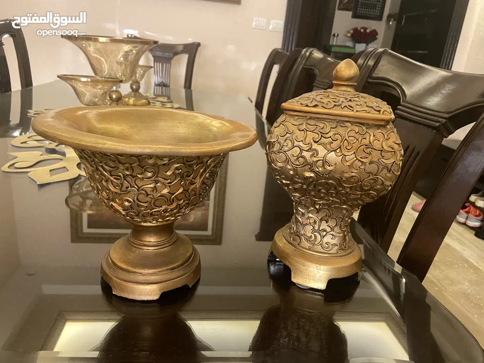 تحف للزينة عدد 3 مرتبة بحال جيدة جدا