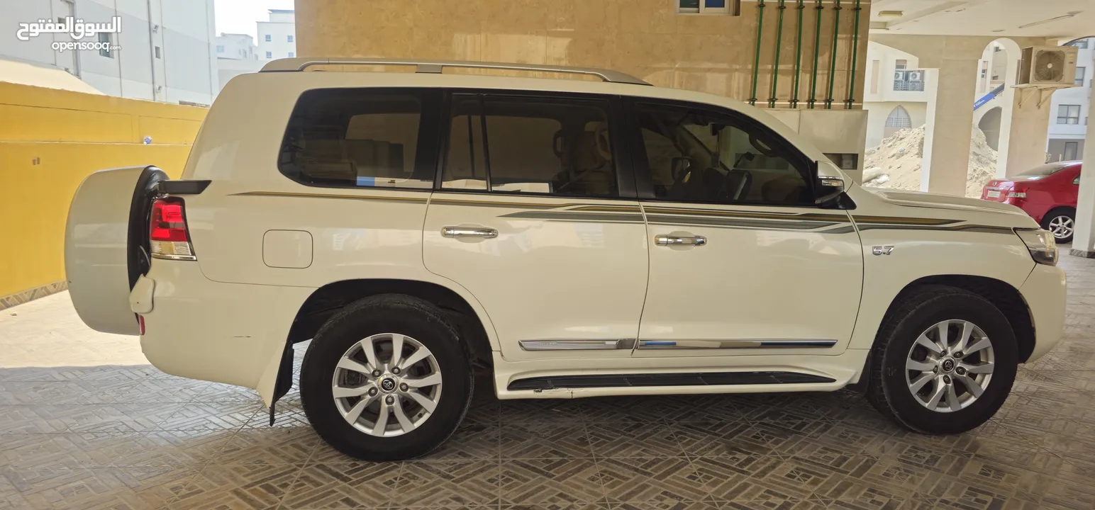 لاند كروزر 2016