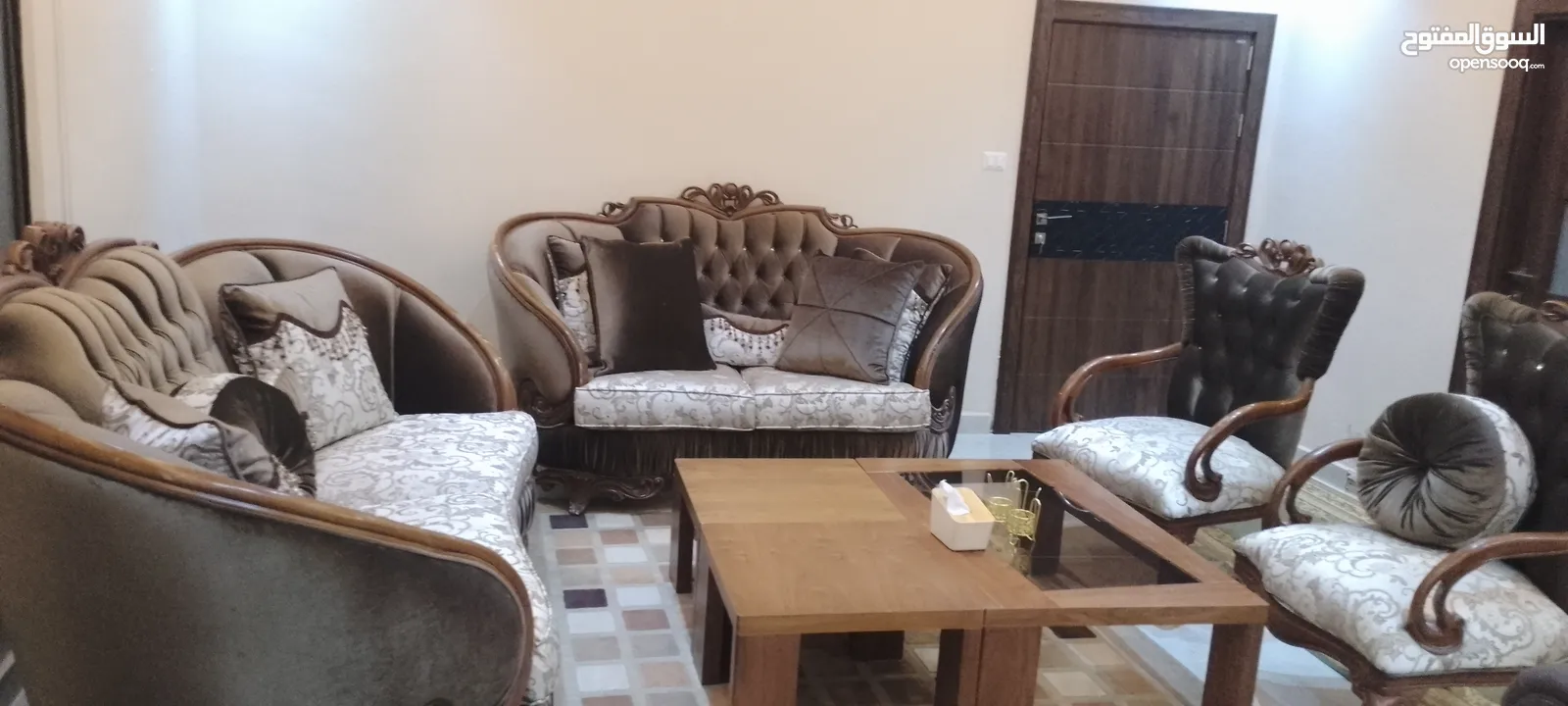 طقم كنب فاخر حجم كبير