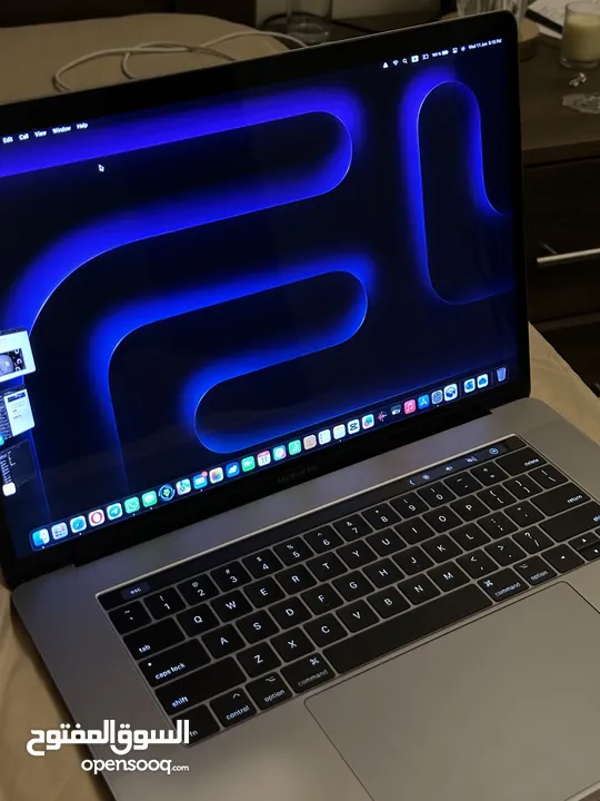 MacBook Pro 15’ i7 250gb 16gb ram with Touch Bar