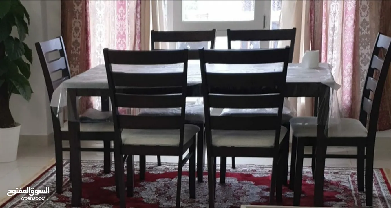 dinning table +6 chairs