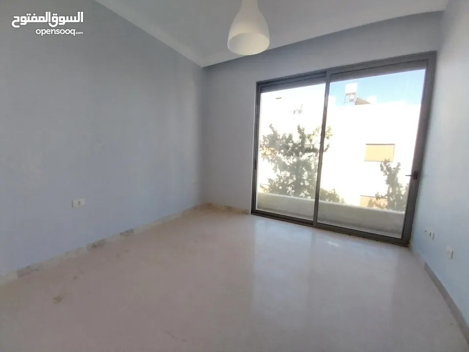 شقه للايجار في منطقه الدوار الرابع ( Property 32000 )-175072590
