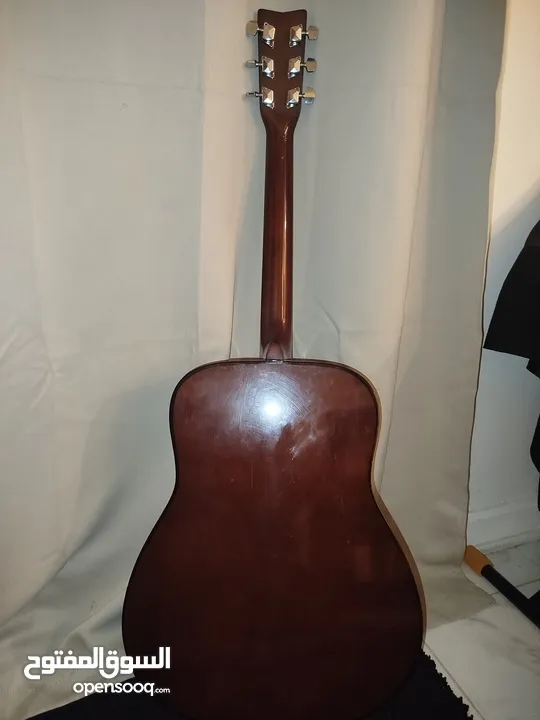 Yamaha guitar F-310