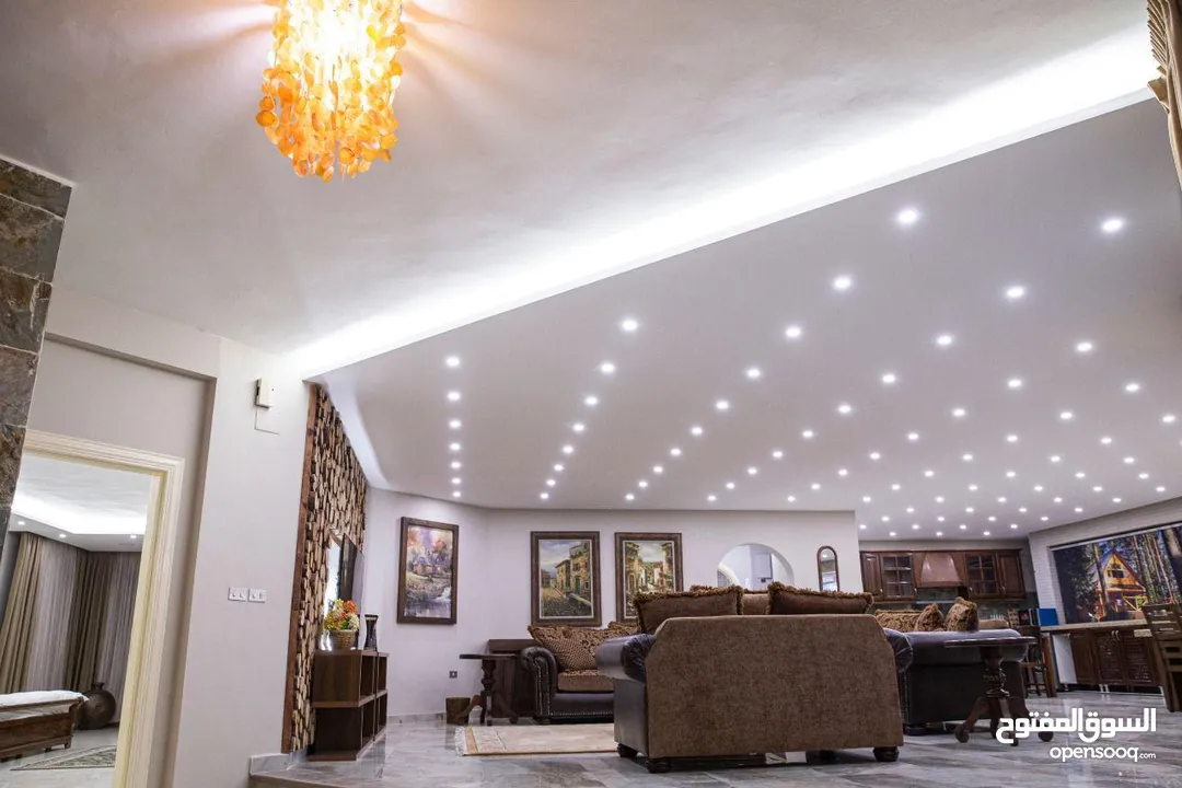 شقة مفروشة فاخرة بتصميم عصري اعلان رقم (L100)