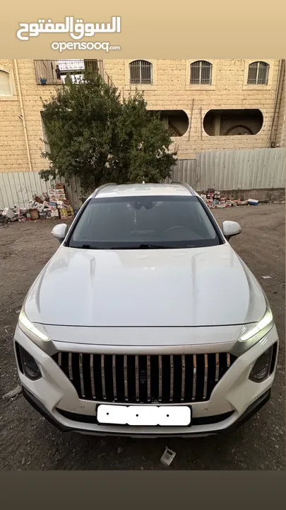 SUV هونداي سانتافيه فل اضافات ما عدا الفتحة