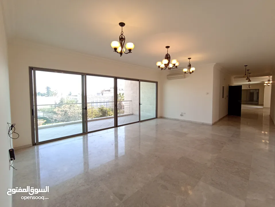 شقة غير مفروشة للإيجار 250م2 ( Property 19121 ) سنوي فقط