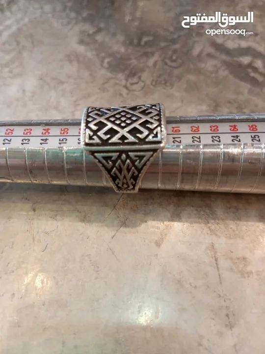 خواتم فضه شغل جميل جدا مطعم  بأحجار كريمة عقيق عظم لازوردي
