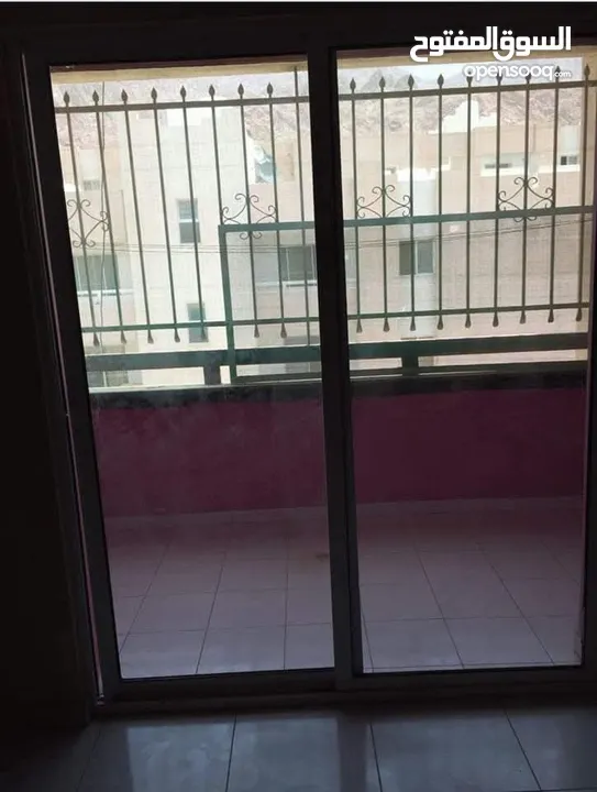 شقة سوبر ديلوكس فارغة للايجار الشهري في الشامية