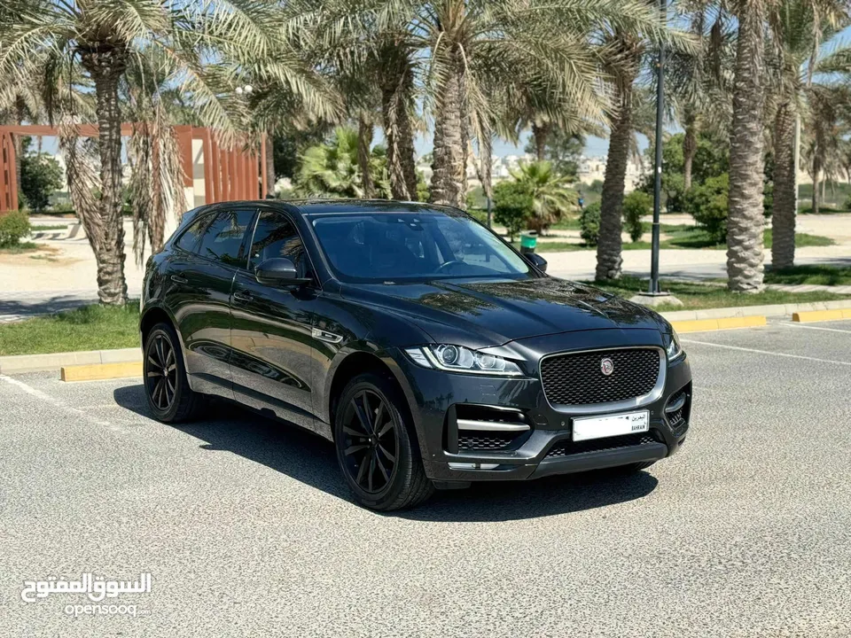 Jaguar F-Pace 2017 (Grey)