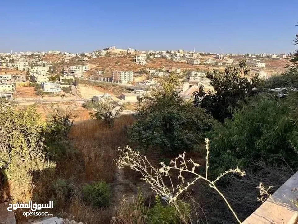 بيت مستقل ڤيلا جانبية مميزة للبيع في بني نعيم قضاء الخليل وعليه اطلالة جميلة جدا وفي منطقة مرتفعة