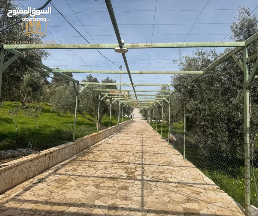 إعلان رقم: (5467) مزرعة مميزة بنظام شاليه للبيع – طريق جرش المفرق (رحاب)