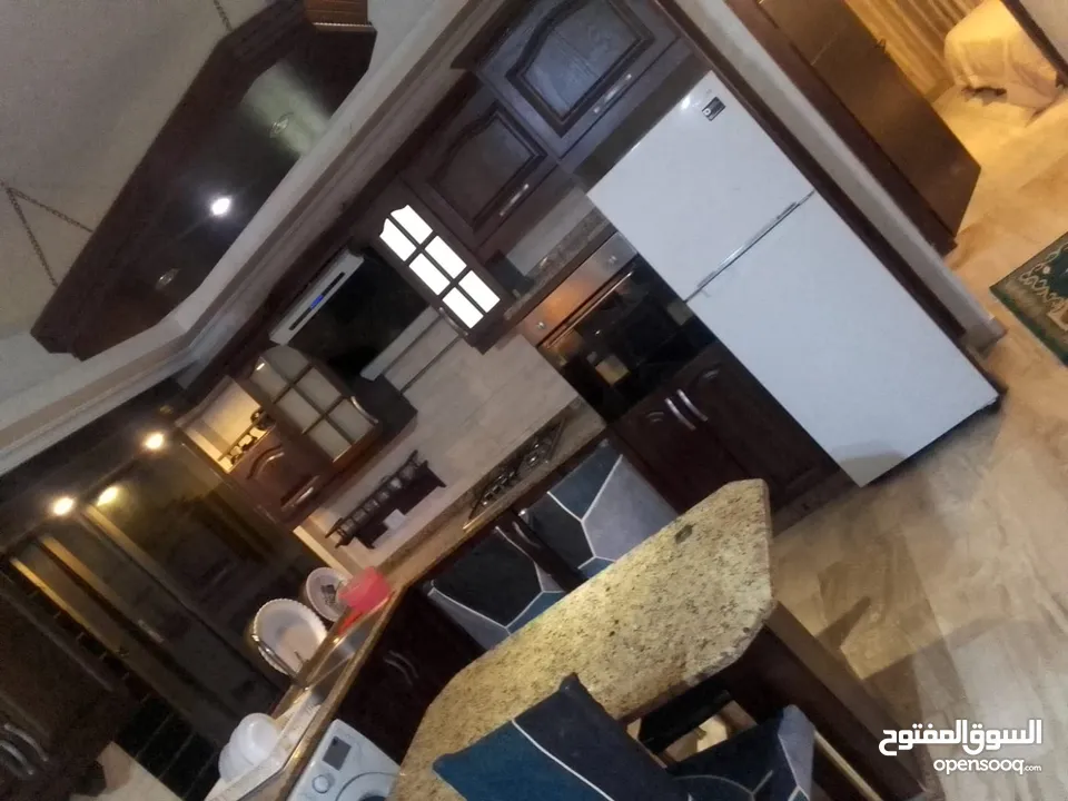 شقق مفروشة للايجار شقة مفروشة مميزة بالموقع والهدوء قريبة من طريق المطار تكييف مركزي