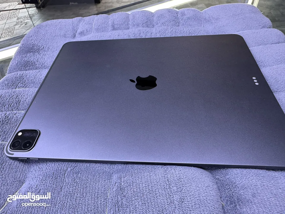 Ipad pro M2 12.9inch 256gb مستخدم بحال الوكاله