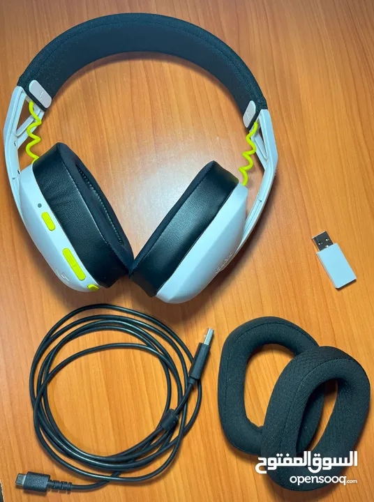 سماعة logetech g435 وماوس logetech g305