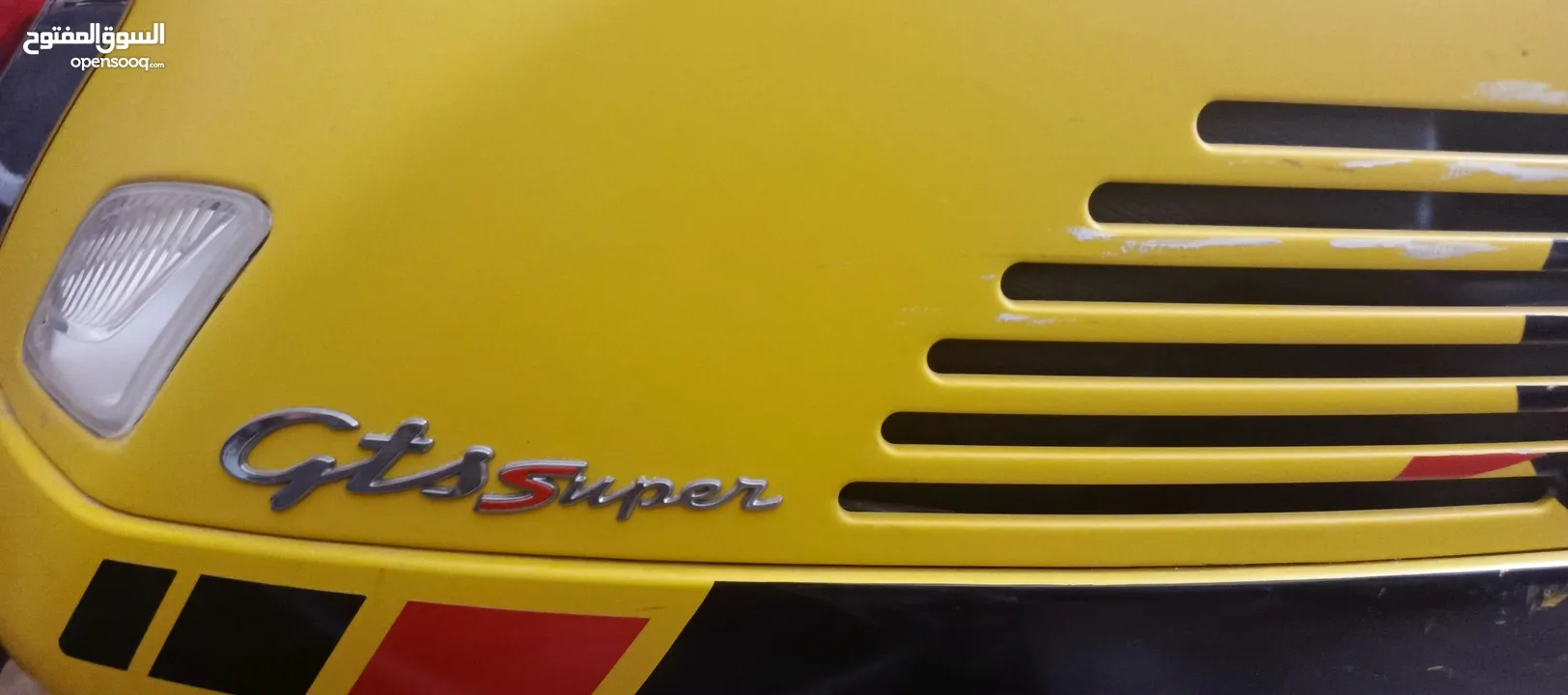Vespa GTS Super 300 فيسبا جي تي اس سوبر 300  موديل ال2018 بحالة الوكالة