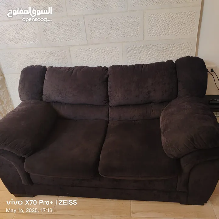 كنب  مستعمل    فقط موجود في بيرين الزرقاء/س و ا ره60