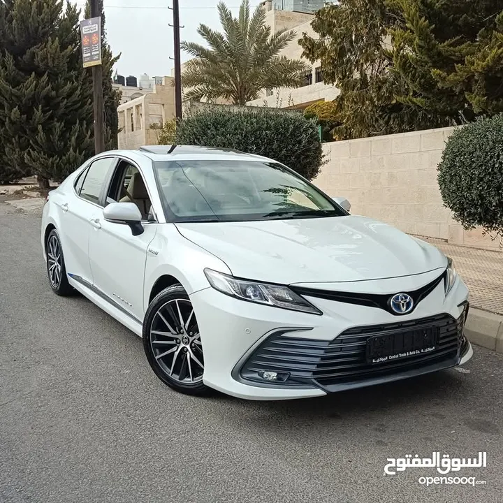 تويوتا كامري 2023 بحالة الوكالة GLE فحص 7 جيد
