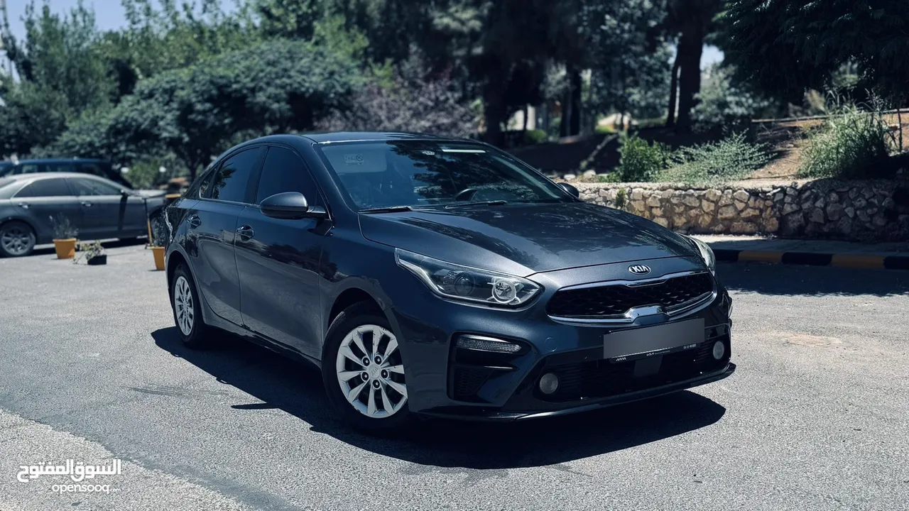 Kia cerato   Model :2019  Dohc 1600 CC  Gearbox : automatic   Colour: Gary  Inside :Black ABS Airbag