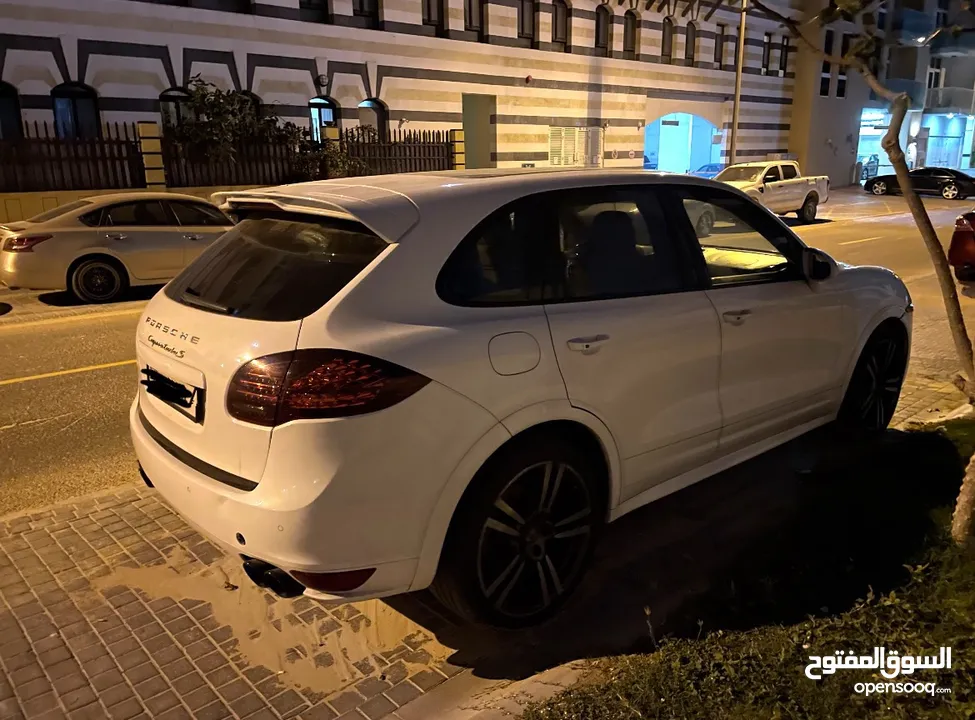 Porsche Cayenne GTS 2014 GCC خليجي - Low Mileage Excellent Condition