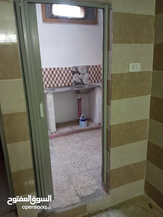 منزل طابقين في شارع سلواد حي العودة بالقرب من تل اربد للبيع