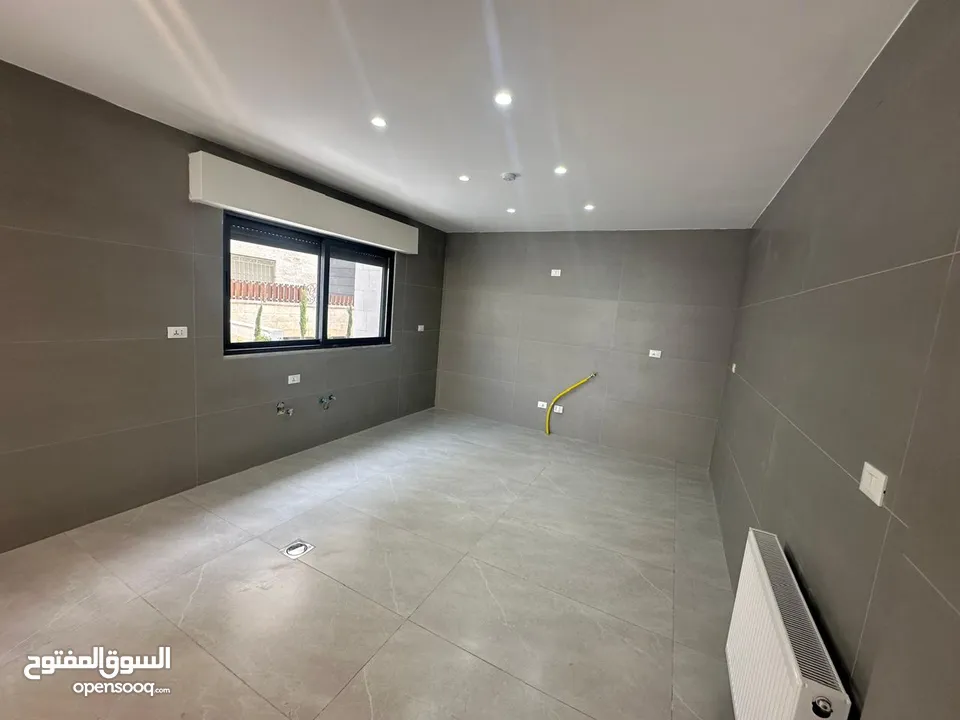شقة غير مفروشة مجددة بالشميساني ( Property 42470 )-175034401