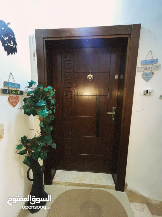 نجار متنقل معلم بأعمال النجارة الخشبية تفصيل تصميم صيانة بأفضل الأسعار في الاردن