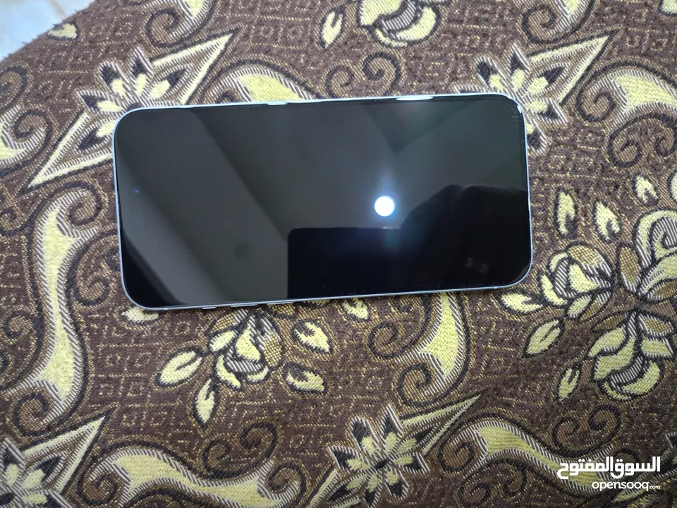ايفون 15بلص استعمال شهرين