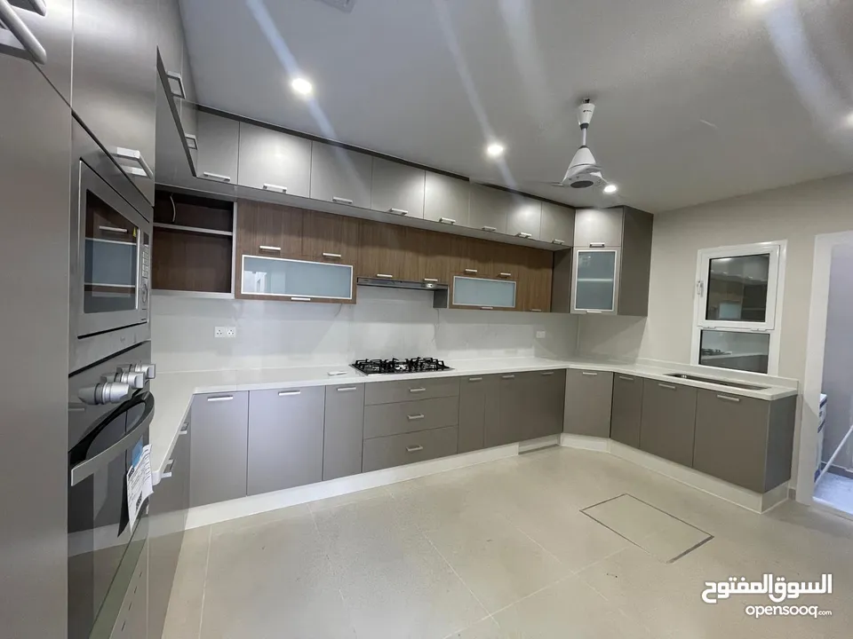 صيانة كهرباء و ماء مع أعمال صباغة