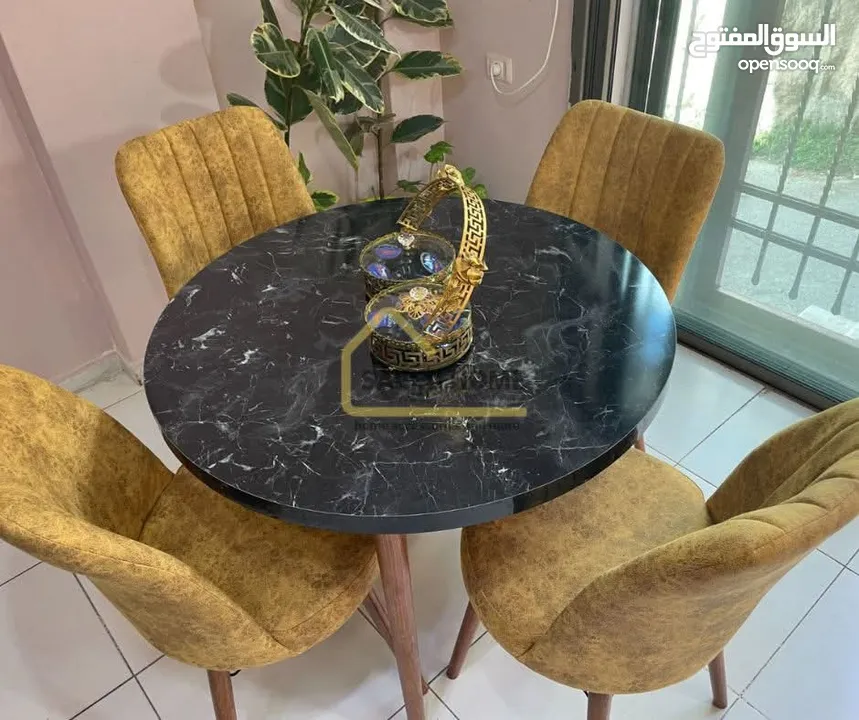 طاولة سفرة دائرية مع 4 كراسي سطح الطاولة خشب ملبس فورمايكا – مقاوم للخدوش وسهل التنظيف